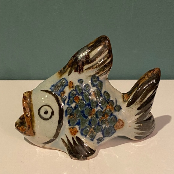 Tonala Hand Painted Mexican Pottery Fish Daisy Signed Mexico Open Mouth - Picture 3 of 7